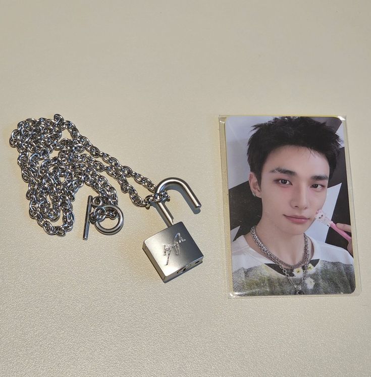 Hyunjin Necklace - dominATE Fan Essential (Limited Stock)